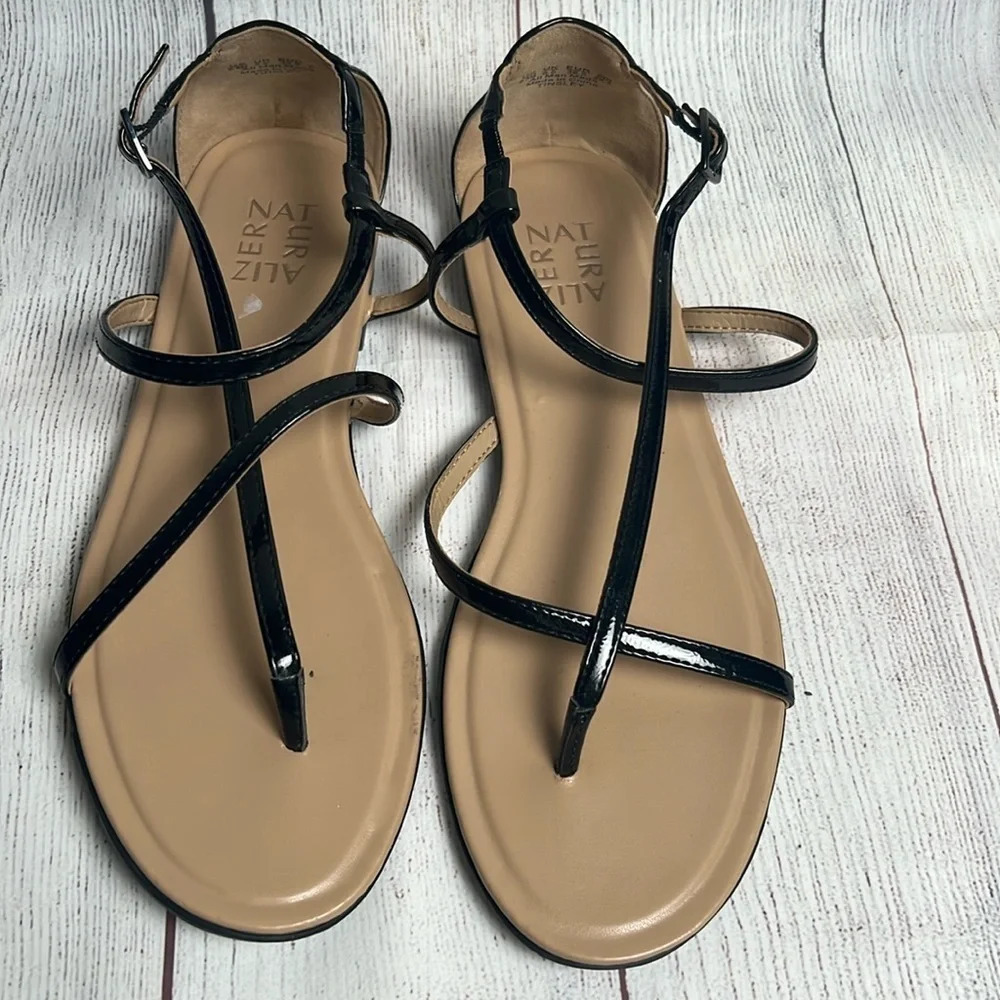 Women Naturalizer Sandal tinsley Size 9.5